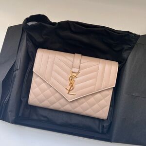 🔥Yves Saint Laurent Leather Clutch